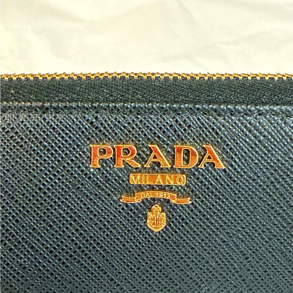 Prada Black Saffiano Coin Purse and Key Chain with Gold Logo - Picture 4 of 14
